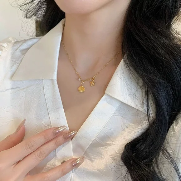 Stainless steel gold cute sea shell 🐚 with starfish necklace - Picture 5 of 6